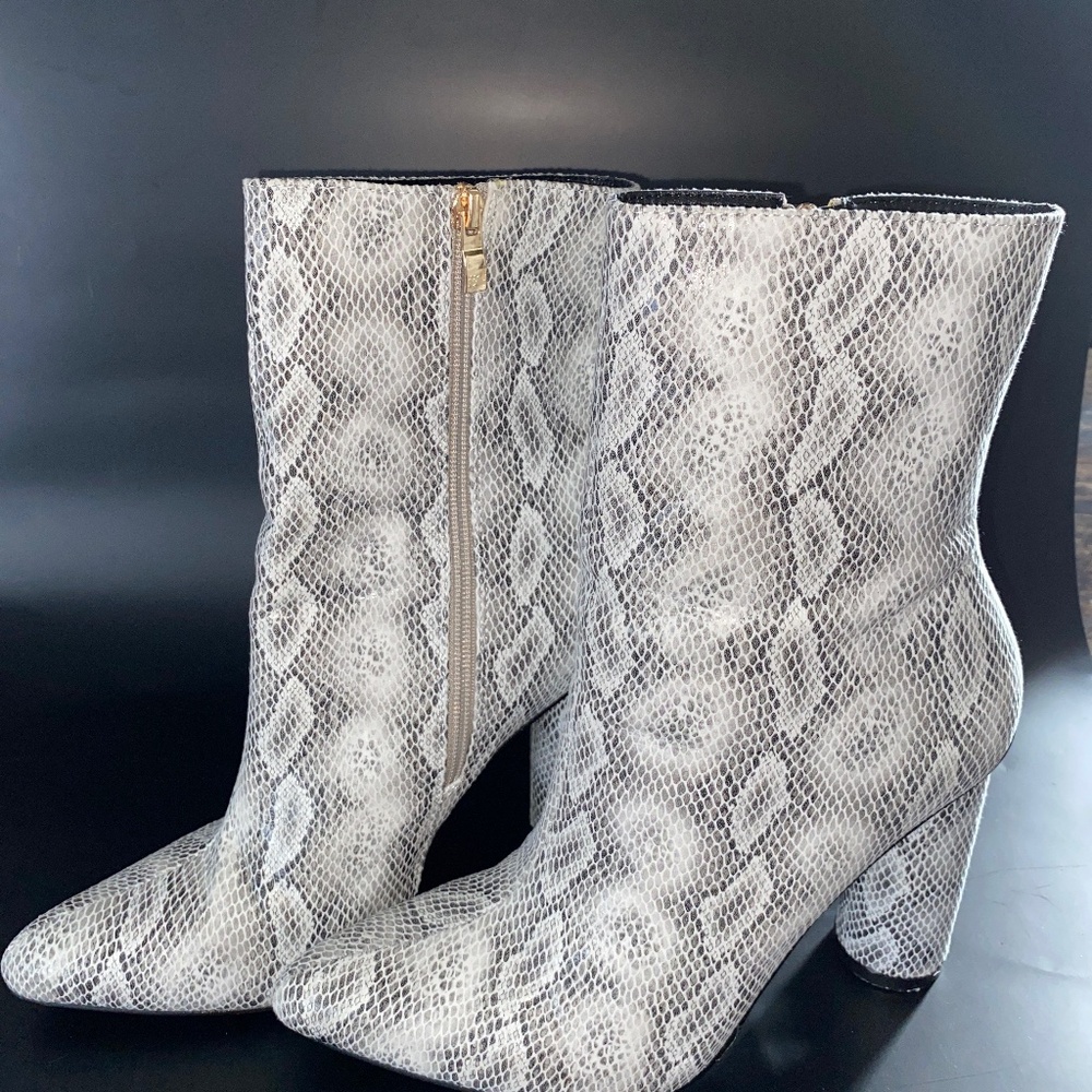 Fashion NOVA Snake skin pattern Ankle boot